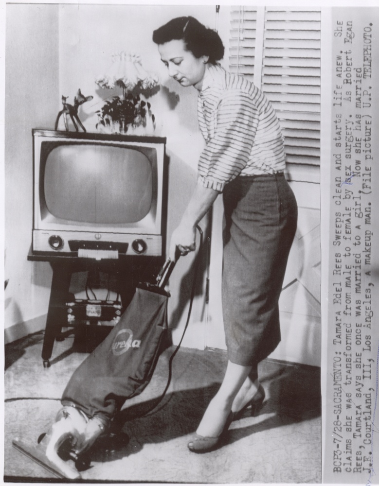 Download the full-sized image of Tamara Rees Vacuuming at Home (July 28, 1955)